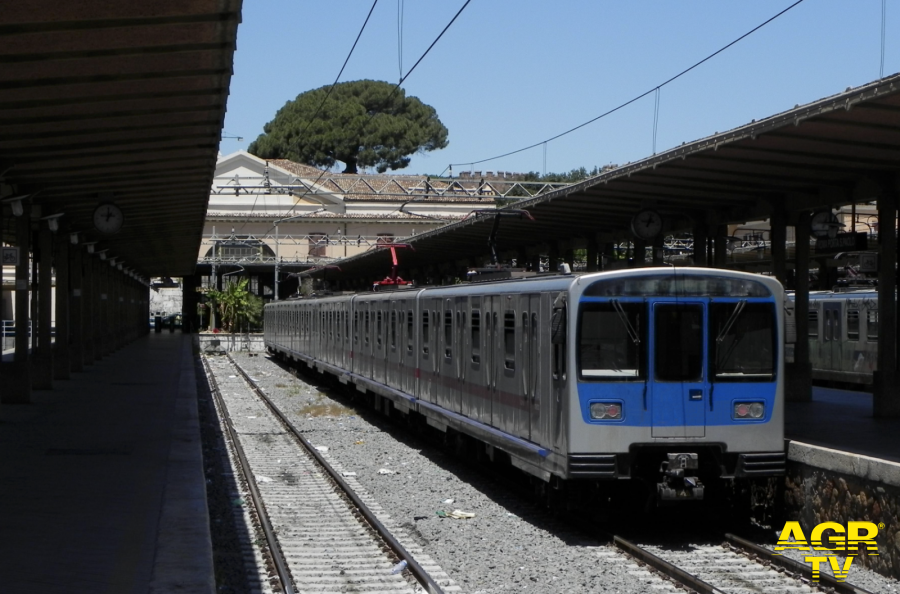 Roma-Lido, l'Atac promette l'entrata in funzione di due nuovi treni Caf