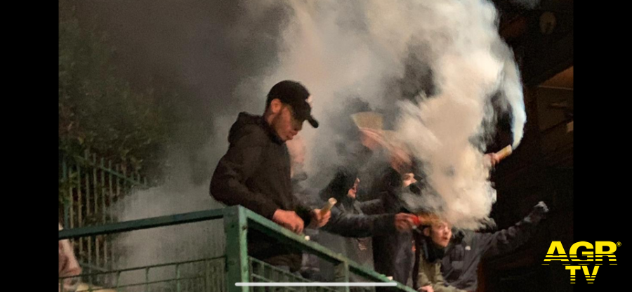 Eur Torrino, i tifosi ci credono e spingono la squadra verso la testa del girone Eur Torrino, i tifosi ci credono e spingono la squadra verso la testa del girone