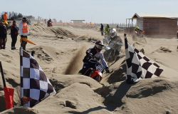 Maccarese, supermare cross, spettacolo sulla spiaggia