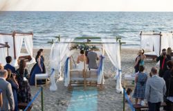 Fiumicino, matrimoni sulla spiaggia, il primato a Passoscuro