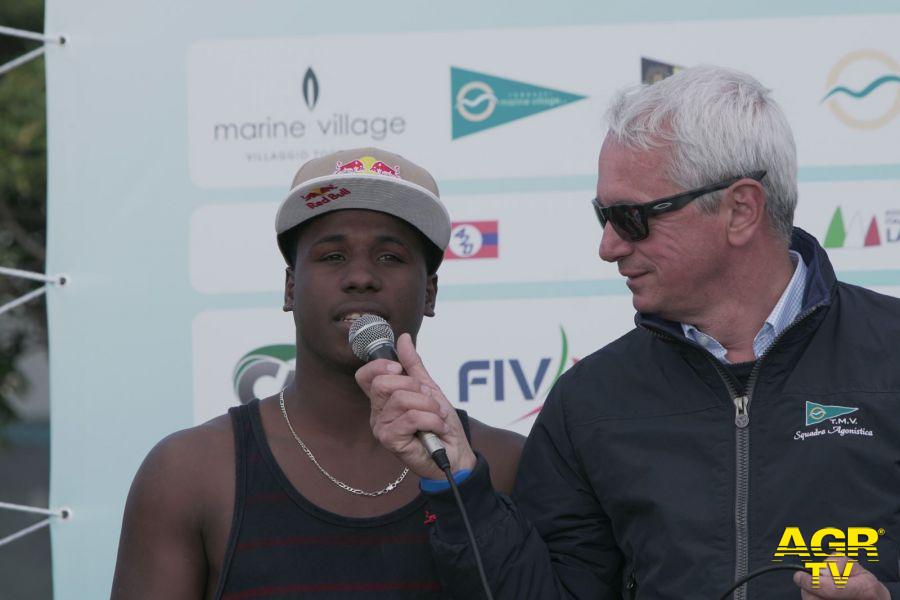 Litorale romano, location ideale per il Kite surf Litorale romano, location ideale per il Kite surf