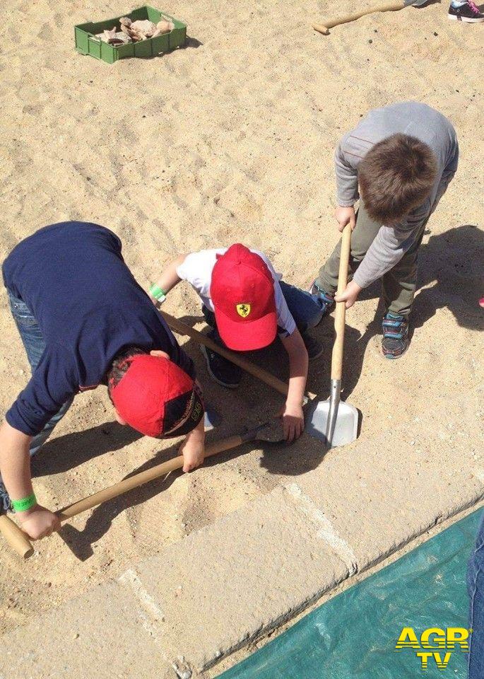 Fiumicino, piccoli archeologi crescono Fiumicino, piccoli archeologi crescono