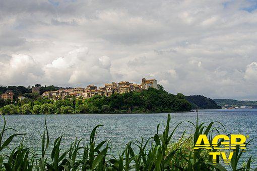 Bracciano, rifiuthlon i volontari puliranno l'area naturale Bracciano, rifiuthlon i volontari puliranno l'area naturale