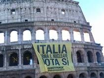 Greenpeace sul Colosseo Greenpeace sul Colosseo