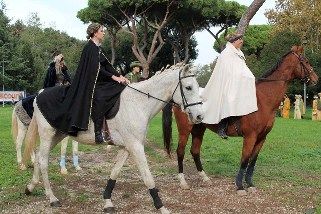 Ostia, corteo storico in piazza Anco Marzio Ostia, corteo storico in piazza Anco Marzio