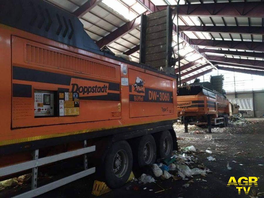 Acilia, dopo l'incendio di Malagrotta, per l'emergenza in arrivo 150 tonnellate di rifiuti in più