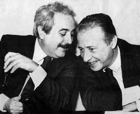 Giovanni Falcone e Paolo Borsellino Giovanni Falcone e Paolo Borsellino