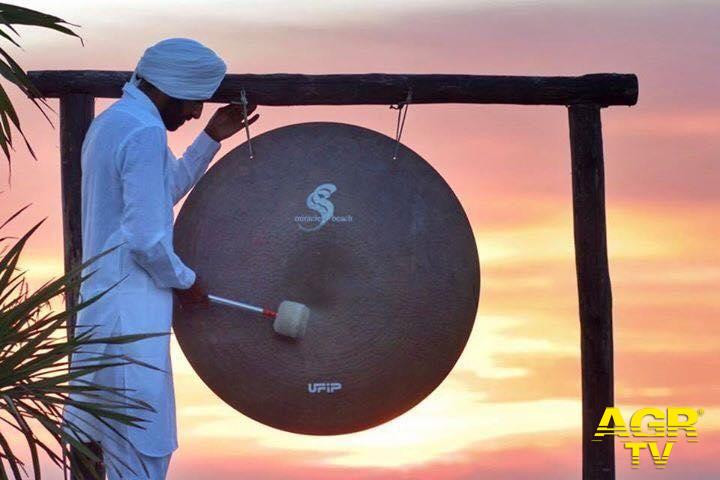Fregene, al Singita arriva...la festa più colorata dell'estate Fregene, al Singita arriva...la festa più colorata dell'estate