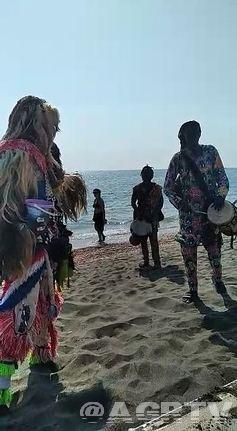 Ostia, danza propiziatoria contro il maltempo Ostia, danza propiziatoria contro il maltempo