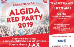 Ostia, J-Ax canta al pontile