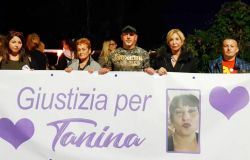 Fiumicino, fiaccolata in ricordo di Tanina