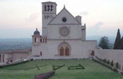 Assisi invasa dai pellegrini