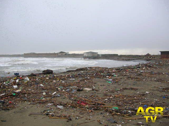 Fiumicino, aiuto...ci hanno rubato le spiagge