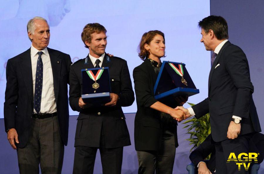 Vela, i campioni del mondo Nacra 17 collari d'oro dello sport azzurro Vela, i campioni del mondo Nacra 17 collari d'oro dello sport azzurro