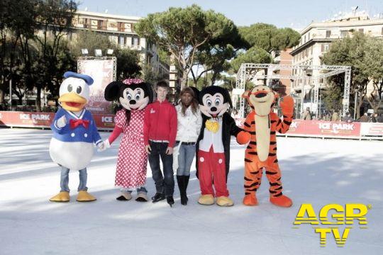 Roma, all' Ice Park inizia la festa di Natale