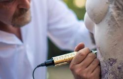 Marco Manzo crea un opera dedicata all’amore per la città di Nemi in occasione della festa degli innamorati