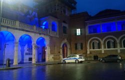 X Municipio, illuminato il palazzo del Governatorato con i colori della bandiera Ucraina