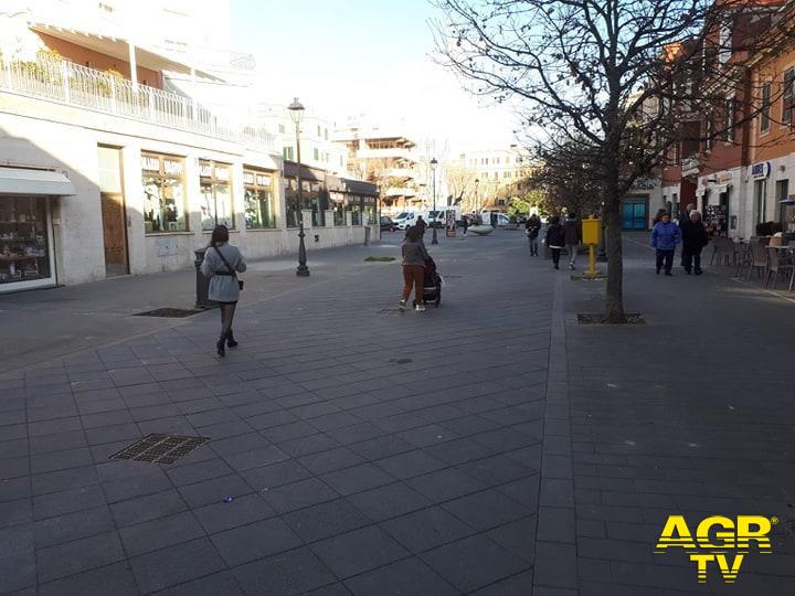 Ostia, mistero in via dei Misenati, scompaiono le panchine