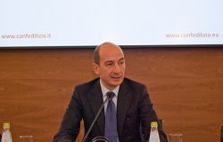 Coronavirus, Confedilizia: urgenti misure fiscali per proprietari locali commerciali