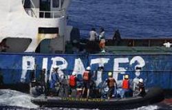 Pesca al tonno illegale: Greenpeace blocca pirati del pacifico