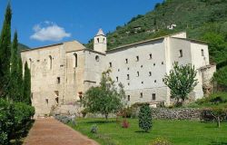 FONDI:I volontari della Croce Rossa Italiana  fanno casa al Monastero San Magno