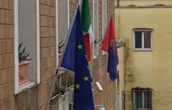 Coronavirus, i Ministeri di Salute e Interno vietano tutti gli spostamenti dal Comune. Nessun nuovo caso a Pomezia