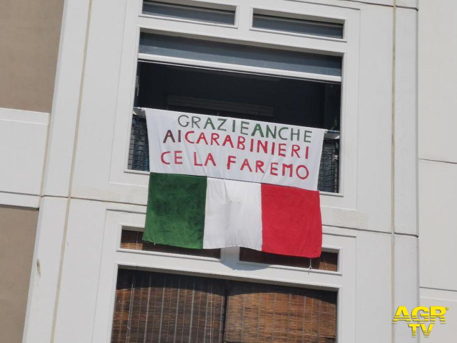 Grazie anche ai carabinieri...ce la faremo Grazie anche ai carabinieri...ce la faremo