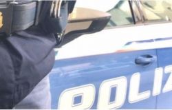 Roma, Piazzale degli Eroi. Pretende un rapporto sessuale e, ubriaco, minaccia e picchia la moglie davanti alla figlia minore