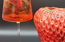 Fragola, la regina di cocktail freschi e gustosi