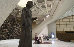 Dignità del lavoro e giusta retribuzione, Papa Bergoglio celebra il Primo maggio