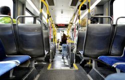 Servizi pubblici fase 2, secondo Codici: pochi controlli, tanta confusione: troppi rischi per i viaggiatori