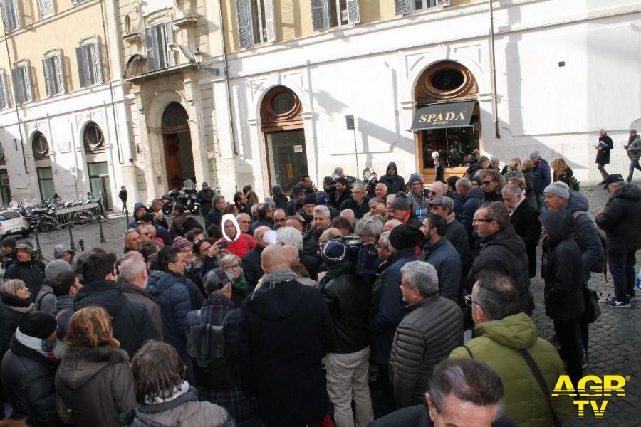 Lettera di messa in mora della CE, convocati i balneari: tutte le ragioni dei concessionari Lettera di messa in mora della CE, convocati i balneari: tutte le ragioni dei concessionari