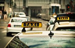Campidoglio, buoni viaggio taxi e ncc per donne, over 65 e persone con disabilità, ora si parte