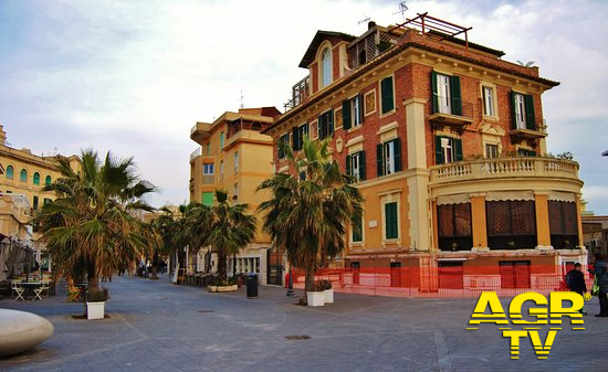 Pedonalizzazione dopo ferragosto, gli esercenti del Centro storico ribadiscono il no Pedonalizzazione dopo ferragosto, gli esercenti del Centro storico ribadiscono il no