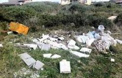 Focene: Ennesima discarica abusiva di eternit