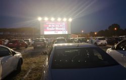 Ostia, Gabriele Muccino al Drive In  per la proiezione del suo film “Gli anni più belli”.