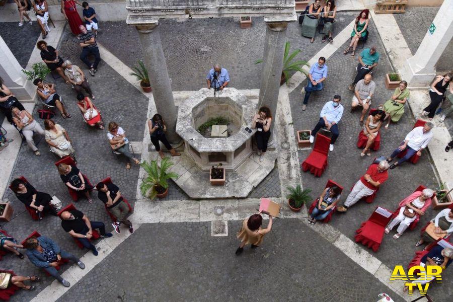 veduta dall'alto del chiostro teatro