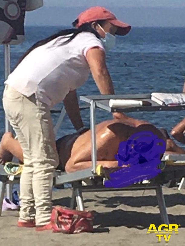 Ostia, massaggi in spiaggia ad alto rischio epidemiologico Ostia, massaggi in spiaggia ad alto rischio epidemiologico