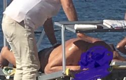 Ostia, massaggi in spiaggia ad alto rischio epidemiologico