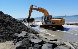 Ostia, via ai lavori di messa in sicurezza delle spiagge