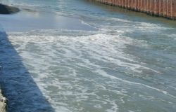 Ostia, canale dei pescatori senza controllo, insabbiata la foce e banchina a rischio