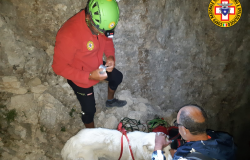 Gran Sasso, salvato con il suo cane dal Soccorso Alpino a 2700 metri