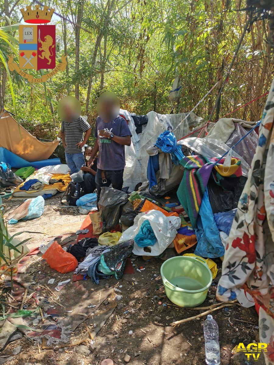 Sgomberato insediamento abusivo dalla Polizia di Stato sull’Appia Antica