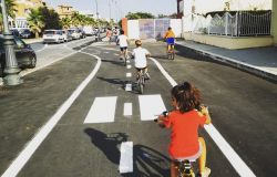 Ostia, la pista ciclabile del lungomare infiamma il confronto politico