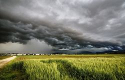 Italia divisa in due, al nord pioggia e ghiaccio, al sud siccità e caldo
