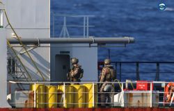 Operazione Irini, embargo di armi per la Libia, nave italiana blocca mercantile