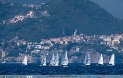 Vela i tricolori Laser nelle acque di Salerno