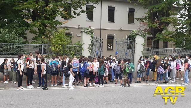 A Roma al via in 17 Municipi la sperimentazione di strade scolastiche, pedonalizzazione oraria dinanzi agli istituti