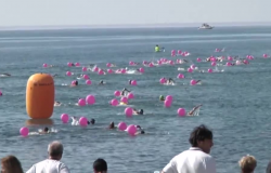 Solidarietà ad Ostia, 2 mila euro la somma raccolta con “Swim For Fun” per la lotta ai tumori al seno