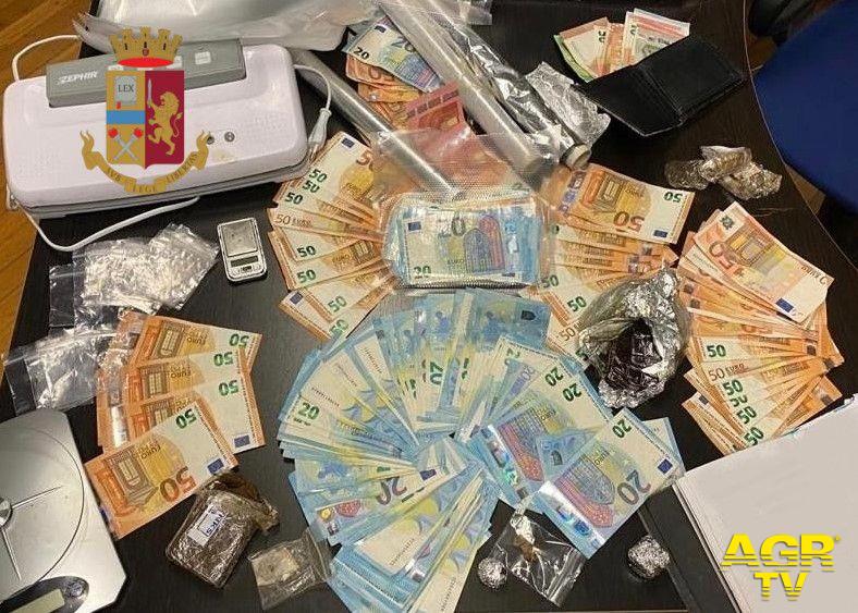 Polizia, preso pusher 24enne, in casa nascondeva droga e soldi